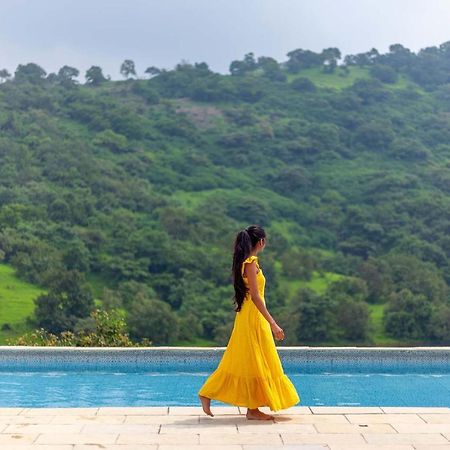 Stayvista'S Shivom Villa 12 - A Serene Escape With Views Of The Valley And Lake Lonavala Exterior photo