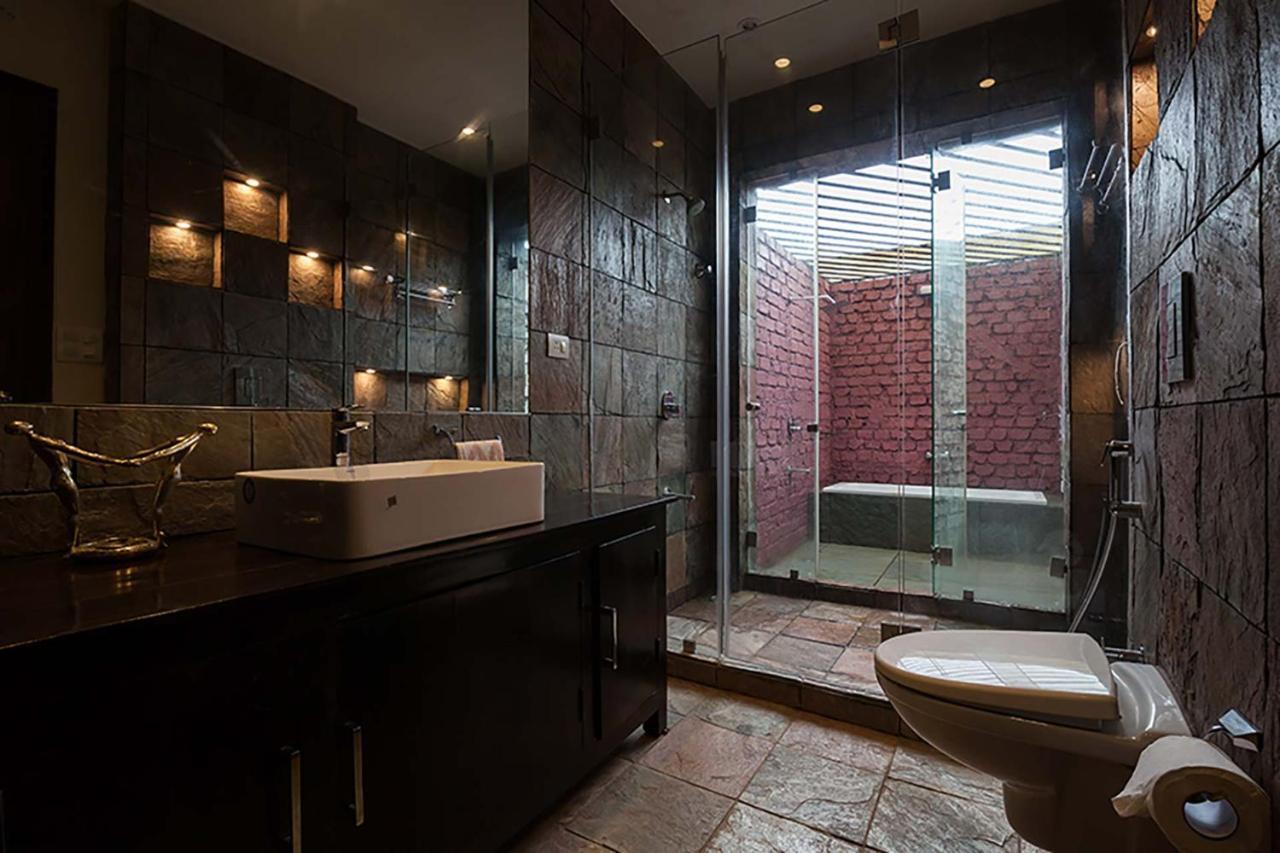 Stayvista'S Shivom Villa 12 - A Serene Escape With Views Of The Valley And Lake Lonavala Exterior photo