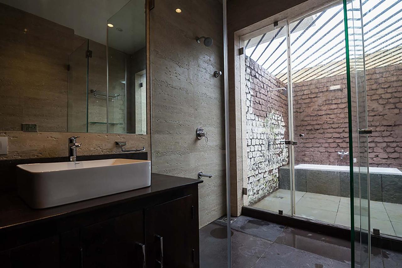 Stayvista'S Shivom Villa 12 - A Serene Escape With Views Of The Valley And Lake Lonavala Exterior photo