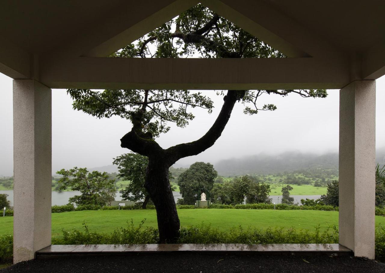 Stayvista'S Shivom Villa 12 - A Serene Escape With Views Of The Valley And Lake Lonavala Exterior photo
